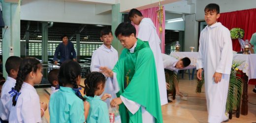 พิธีบูชาขอบพระคุณวันศุกร์ต้นเดือน